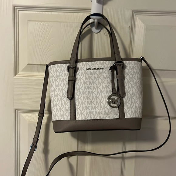 Grey and white Michael Kors purse - Picture 1 of 5